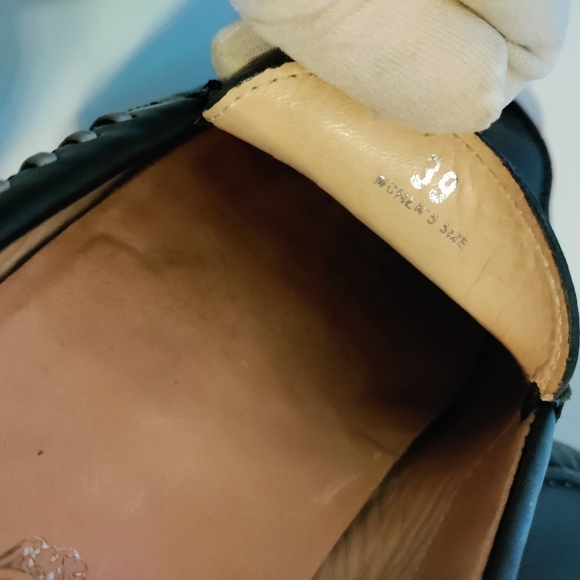 TOD'S Black  LEATHER LOAFERS WITH METAL APPLICATION AND NUBBED RUBBER SOLE 39 - Picture 8 of 14